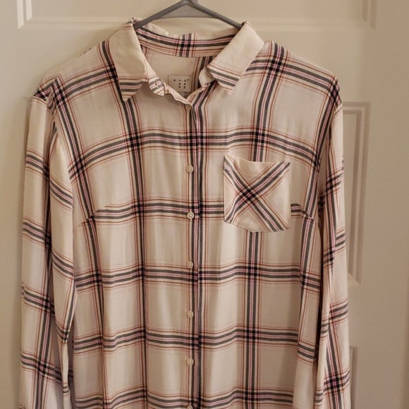 Plaid top - Picture 1 of 2